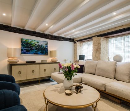 College Cottage Sitting Room - StayCotswold