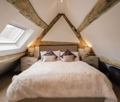 College Cottage Bedroom 2 - StayCotswold