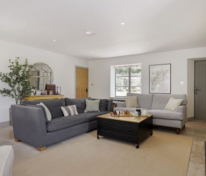 The Tallat Living Room - StayCotswold