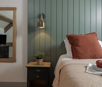 The Tallat Bedroom 4 - StayCotswold