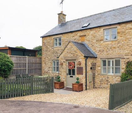 Devon House Cottage - StayCotswold