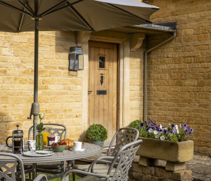 St Marys Cottage Garden - StayCotswold