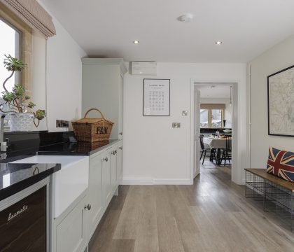 St Marys Cottage Utility - StayCotswold