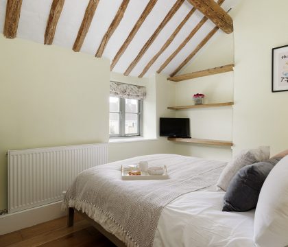 Little Haven Master Bedroom - StayCotswold