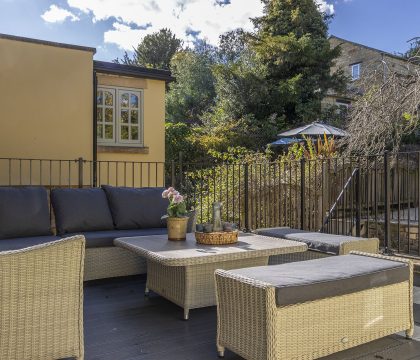 Pilgrim Cottage Roof Terrace - StayCotswold