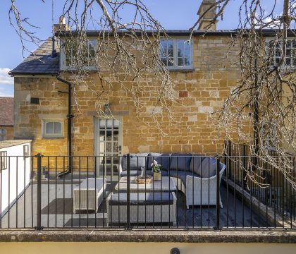 Pilgrim Cottage Roof Terrace - StayCotswold