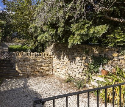 Pilgrim Cottage Outside - StayCotswold