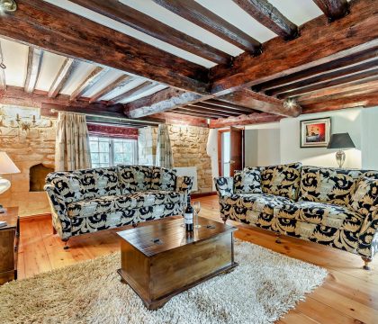 Manor House Sitting Room - StayCotswold