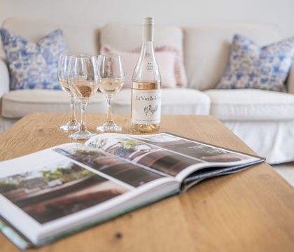 Punch Barn Sitting Room - StayCotswold