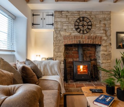 The Snug Sitting Room - StayCotswold