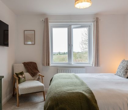 The Snug  Bedroom 2 - StayCotswold