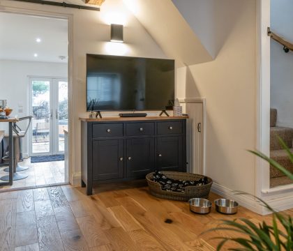 The Snug Sitting Room - StayCotswold