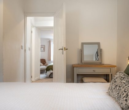 The Snug Master Bedroom - StayCotswold