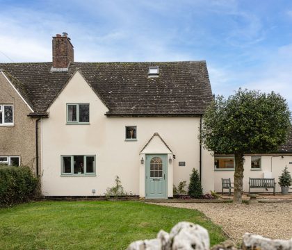 Holly Tree Cottage - StayCotswold