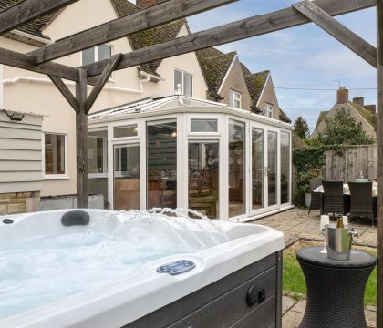 Holly Tree Cottage - StayCotswold