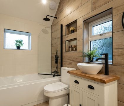 Holly Tree Cottage Utility/Bathroom- StayCotswold