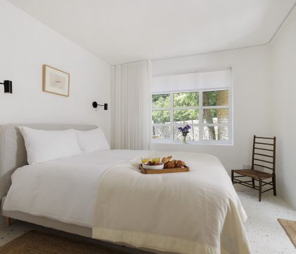 The Lodge Master Bedroom - StayCotswold