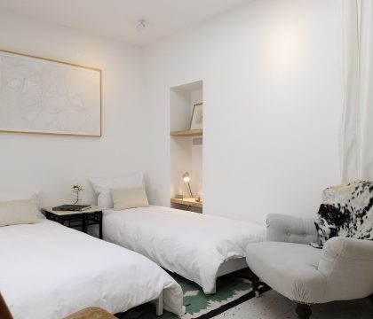 The Lodge Bedroom 2 as Twin- StayCotswold