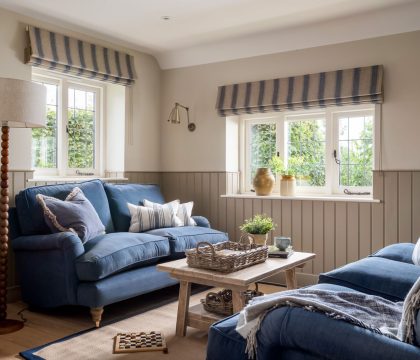 Apple Tree Cottage, Daglingworth family room - Stay Cotswold