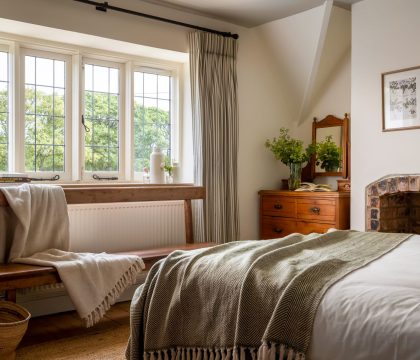 Apple Tree Cottage, Daglingworth bedroom 2 - Stay Cotswold