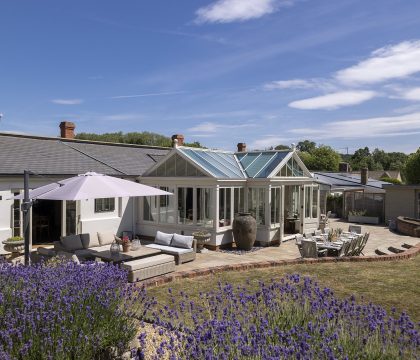 Gardeners Cottage Outside - StayCotswold
