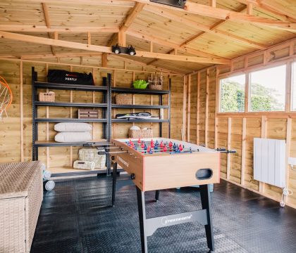 Apple Tree Cottage, Daglingworth garden - Stay Cotswold