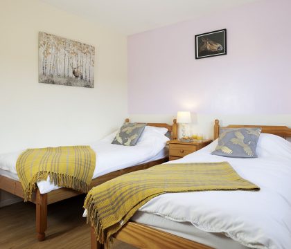 April Cottage Bedroom 2 - StayCotswold