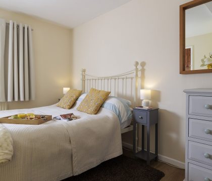 April Cottage Master Bedroom - StayCotswold