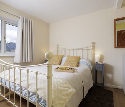 April Cottage Master Bedroom - StayCotswold