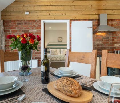 Flower Barn Dining Room - StayCotswold