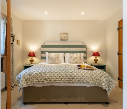 Flower Barn Master Bedroom - StayCotswold