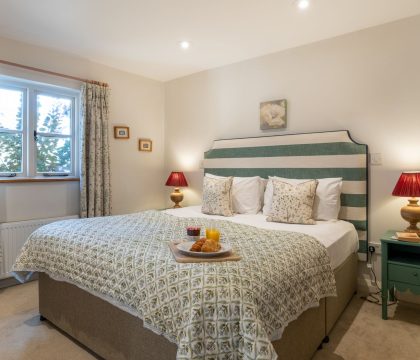 Flower Barn Master Bedroom - StayCotswold