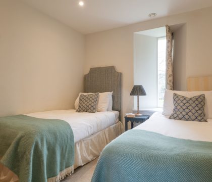 The Barn Bedroom 5 - StayCotswold
