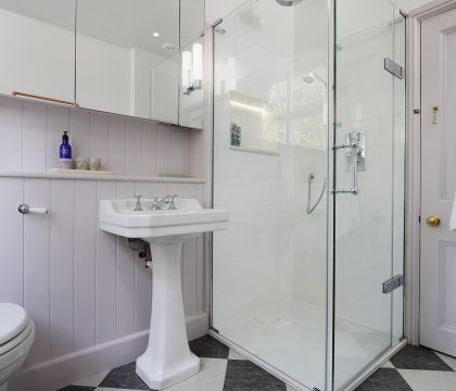 The Old Vicarage Bathroom 3 - StayCotswold