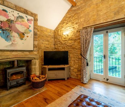 The Mill  Sitting Room - StayCotswold
