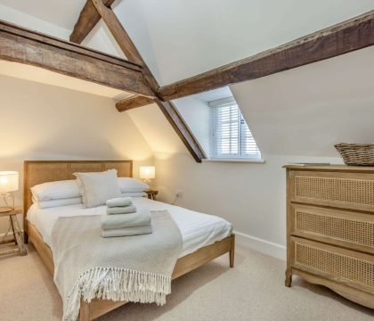 Abbots Cottage Bedroom 2 - StayCotswold