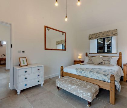 Fox Bedroom 2 - StayCotswold