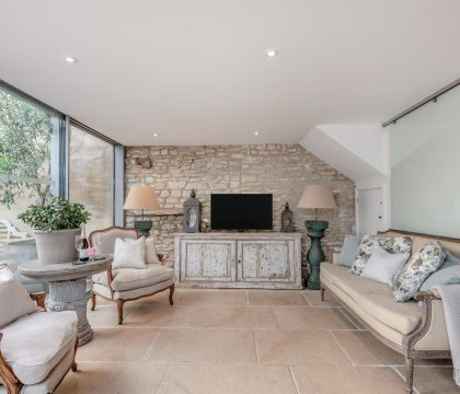 The Brewery Sitting Area - StayCotswold