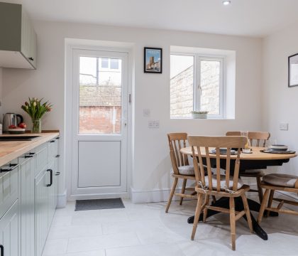 Churn View Kitchen/ Dining Room - StayCotswold