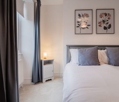 Churn View Master Bedroom - StayCotswold