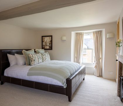 Fuschia Cottage Bedroom 2 - StayCotswold