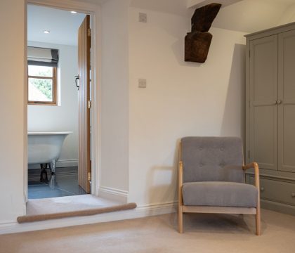 The Old Post Office Master Bedroom - StayCotswold
