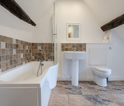 The Old Post Office Family Bathroom - StayCotswold