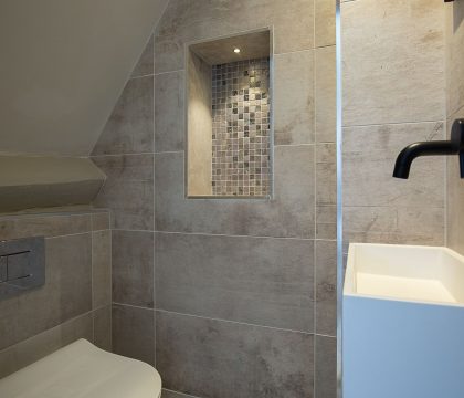 Fuschia Cottage Master Bedroom - StayCotswold