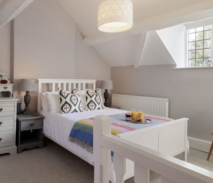 Archway House Master Bedroom - StayCotswold