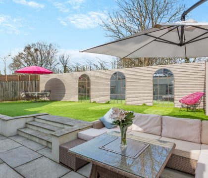 Honeysuckle House Garden - StayCotswold