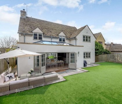 Honeysuckle House Garden - StayCotswold