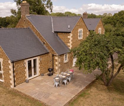 2 Manor Farm Cottage Garden - StayCotswold 