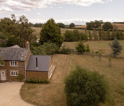 2 Manor Farm Cottage Garden - StayCotswold 