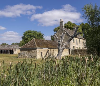 Green Farm Outside - StayCotswold